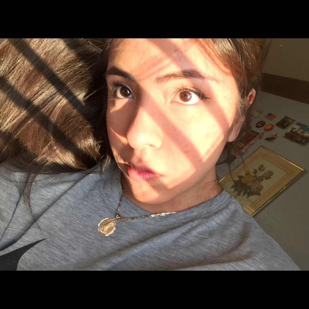 Meet your Posher, Abby - Picture 3 of 5